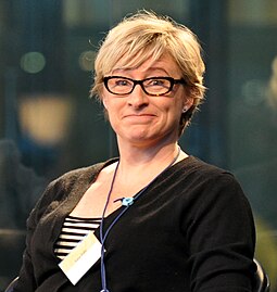 Ohjelmaa juontaa Katja Ståhl.