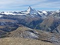 Blick vom Oberrothorn: Unterrothorn vorne sowie Matterhorn und Zmutt-Tal im Hintergrund