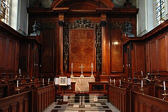 Intérieur de la chapelle du collège.