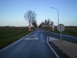 Het begin van de N832 bij Well