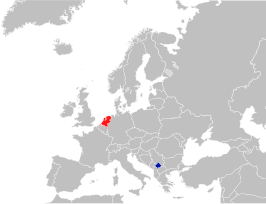 Kaart met daarop Nederland en Kosovo