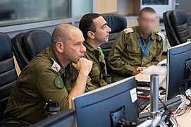 מפקד חטיבת המבצעים תא"ל ירון פינקלמן במהלך מבצע עלות השחר