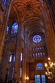 Transept sud, rendu HDR des arches et vitraux