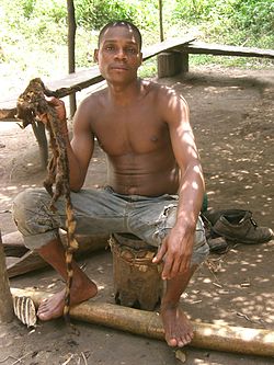 Pigmeus férfi Kamerunban