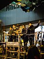 雙學代表在11日凌晨1時許踏上大台，呼籲市民堅守非暴力原則，抗命爭取真普選