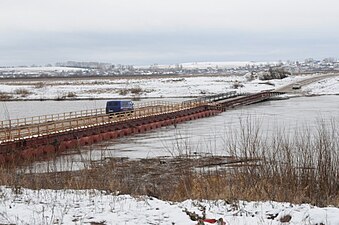 Понтонный мост через реку Чепца.