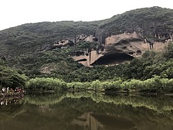 大別山石窟風景区