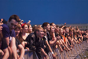 Fani zespołu Motorhead podczas festiwalu Ursynalia 2013