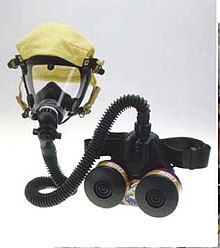 A powered air-purifying respirator with a belt-pack filter-blower that feeds air to the elastomeric mask. Fil'truiushchii SIZOD s podachei vozdukha dlia ChS.jpg