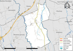 Carte en couleur présentant le réseau hydrographique de la commune