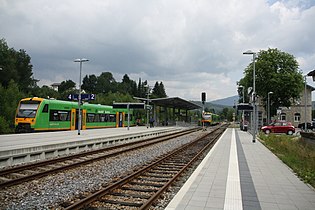 The new platforms of Zwiesel station in 2016