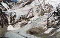 Campamento base del Everest en Nepal, la Cascada de Hielo de Khumbu está a la derecha.
