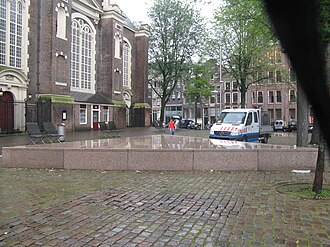 Monument situé à Amsterdam en hommage aux homosexuels déportés