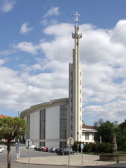 Pohled na kostel od severozápadu