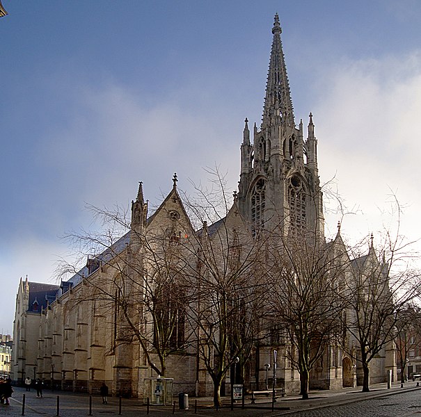 http://upload.wikimedia.org/wikipedia/commons/thumb/1/1f/Lille_eglise_St_maurice.jpg/605px-Lille_eglise_St_maurice.jpg