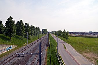 Margaretha van Mechelenweg met de treinverbinding Arnhem-Nijmegen