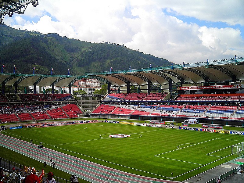 File:Estadio universitario de Beisbol de Caracas Venezuela 1.jpg - Wikipedia