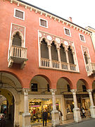 Palazzo Braschi, facciata