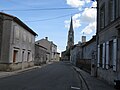 Rue du village et église (juil. 2010).