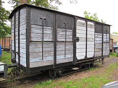 Le wagon couvert K 102 ex-PO-Corrèze garé à Butry.