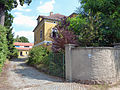 Villa Coelestine von Stechow, auf dem Hof das Nebengebäude