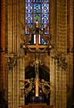 Exaltación de la Cruz, de Federico Marés, en el altar mayor de la Catedral de Barcelona.