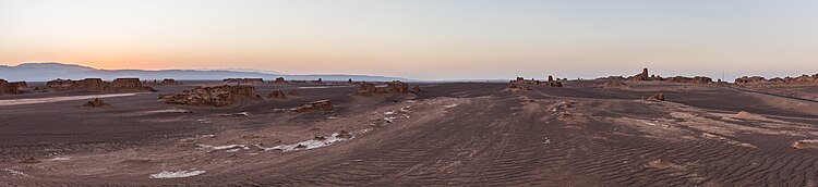 Панорама пустыни Деште-Лут на востоке Ирана