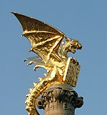 Standbeeld De Draak op Stationsplein in Den Bosch