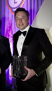 Musk receiving the 2014 Edison Achievement Award Elon Musk - 2014 Edison Awards.jpg