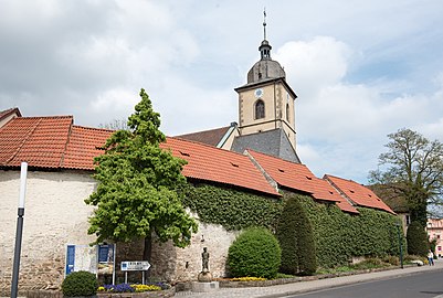 Kirchenburg mit Gaden und St.-Michaels-Kirche