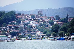 Blick auf den Hauptort Valle de Bravo