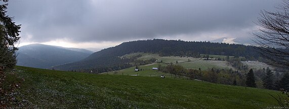 Panorama Przełęczy Przysłopek, widok z żółtego szlaku