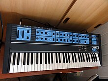 A Siel Opera 6, a 6-voice analog polyphonic synthesizer (1984) Siel Opera 6.jpg