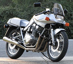 Suzukikatana1100-2010.JPG