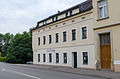 Wohnhaus in halboffener Bebauung und Seitengebäude (Obermühle)