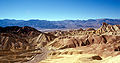 rigardo de la loko Zabriskie Point en la valon