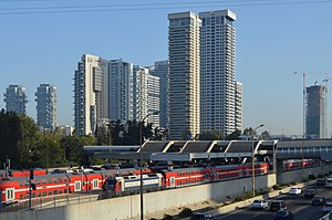 Trains at Savidor Central station