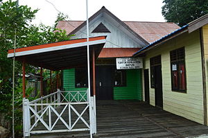 Kantor kepala desa Batuq