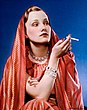 Publicité « Girl in Red » pour Lucky Strike ; prise de vue par Nickolas Muray, un photographe engagé par Bernays pour aider à populariser la minceur féminine et la cigarette.