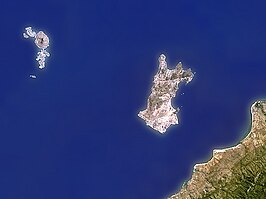 De eilanden Chizumulu (links) en Likoma (rechts)