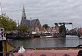 Maassluis, l'église: de Grote Kerk vanaf de Haven pendant la Furieade