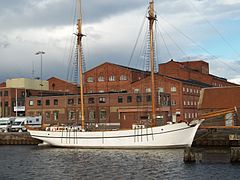 Um antigo navio no porto de Lidköping