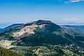 Gunung Bintang Pitu antuk beji panés ring sisiné.