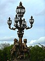 Candélabre au gaz, Pont Alexandre-III à Paris (1896-1900).