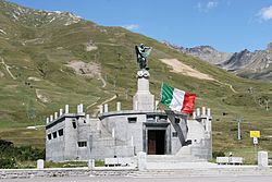 Passo Tonale Monument.jpg