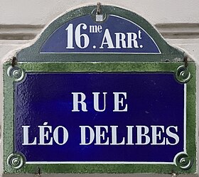 Voir la plaque.