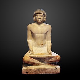 A 42 （頁面存檔備份，存於互聯網檔案館）, 另一個坐着的書記坐像，約為第五王朝期間製作，同樣也於羅浮宮展出