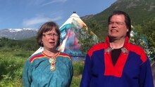 Файл: WIKITONGUES - Лене и Бёрре говорят на северном саамском.webm