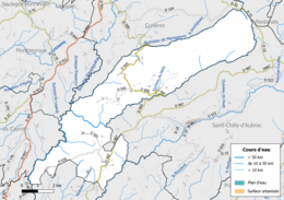 Carte en couleur présentant le réseau hydrographique de la commune