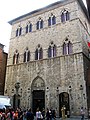 Palazzo Tolomei, a Siena, on va néixer el sant